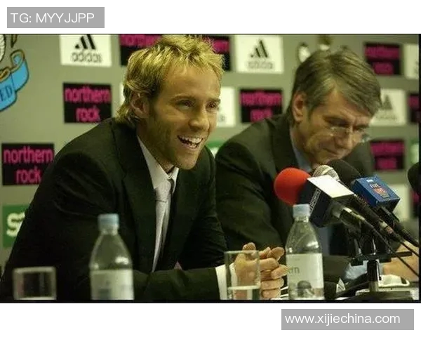 足球明星为妻子出头视频引发热议展现爱情与支持的真实瞬间