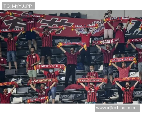 中国足球直播全景解析精彩赛事回顾与球迷互动体验分享